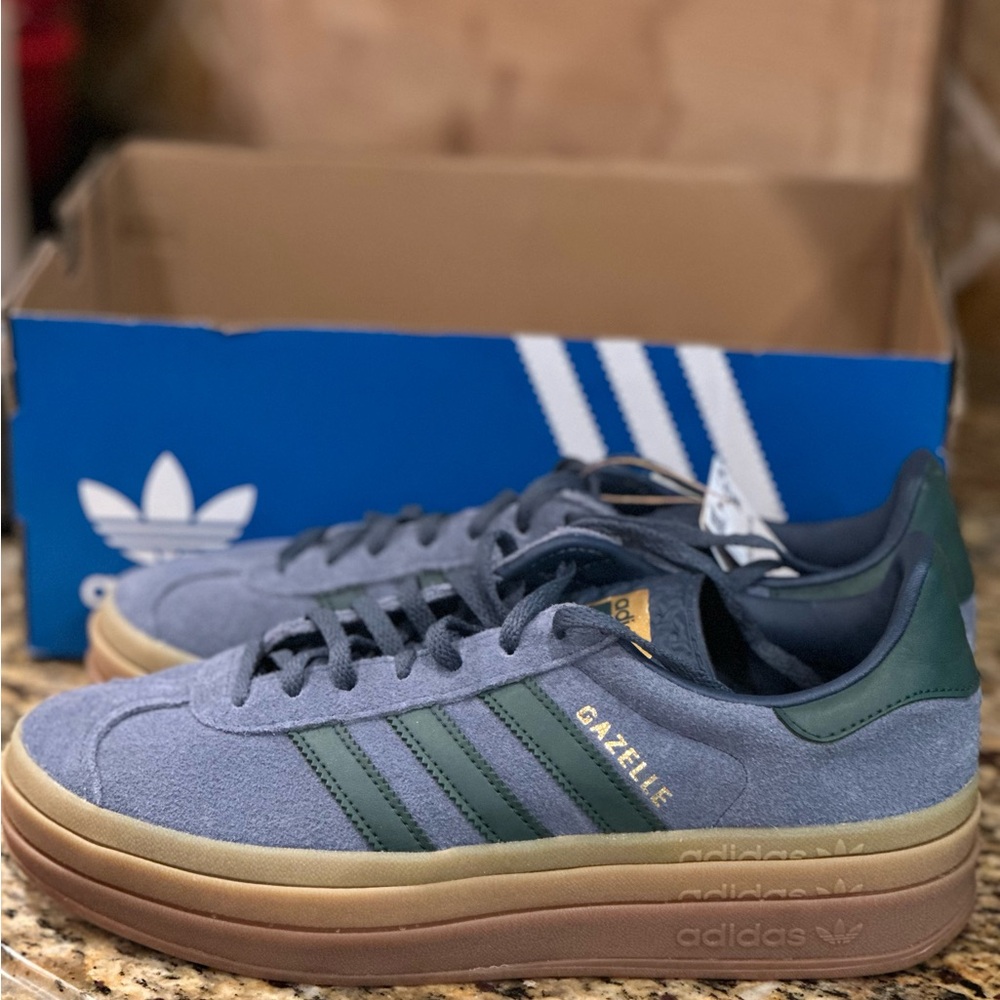 adidas Originals Gazelle Women’s Suede Sneakers in Blue and Green Platform NWT